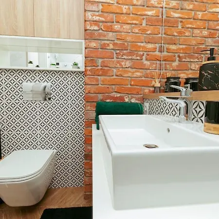 Nowoczesny Apartament W Okolicy Lotniska Modlin *