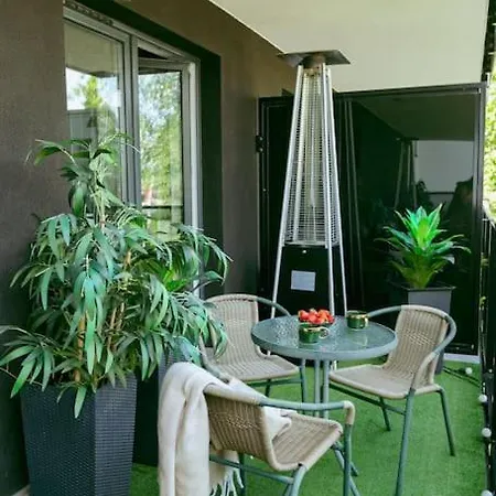 Appartamento Nowoczesny Apartament W Okolicy Lotniska Modlin *