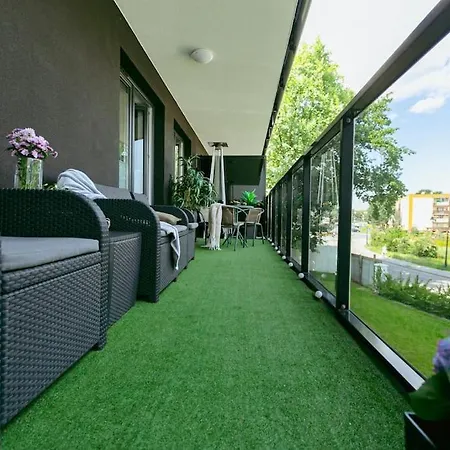 Nowoczesny Apartament W Okolicy Lotniska Modlin Appartamento *